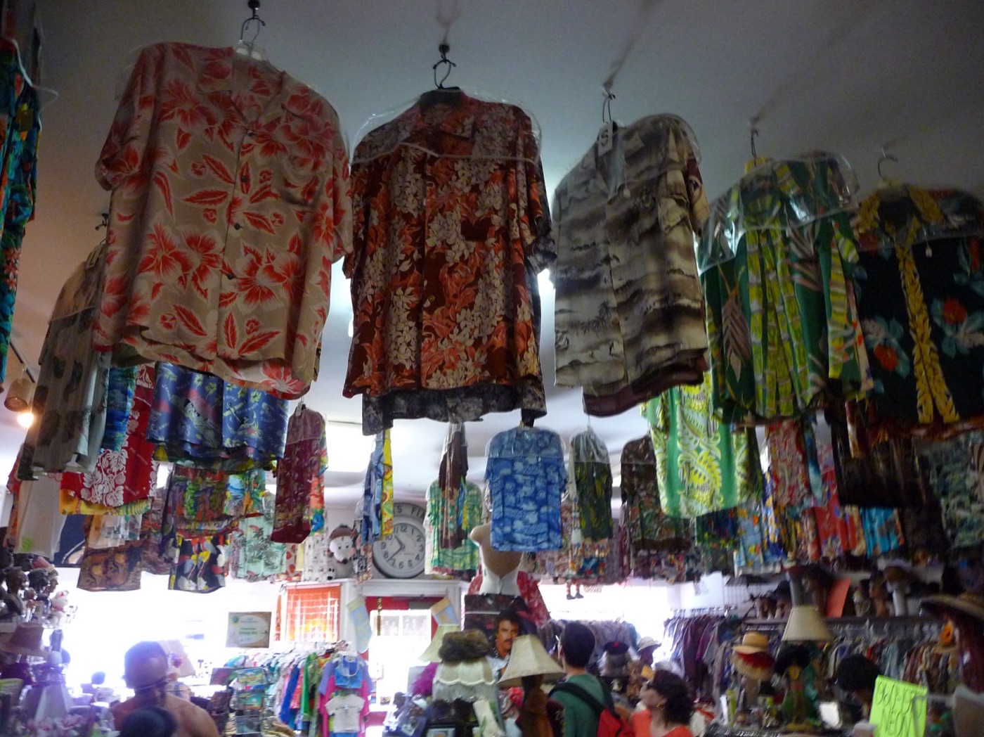 Camicie da Bailey’s Antiques and Aloha